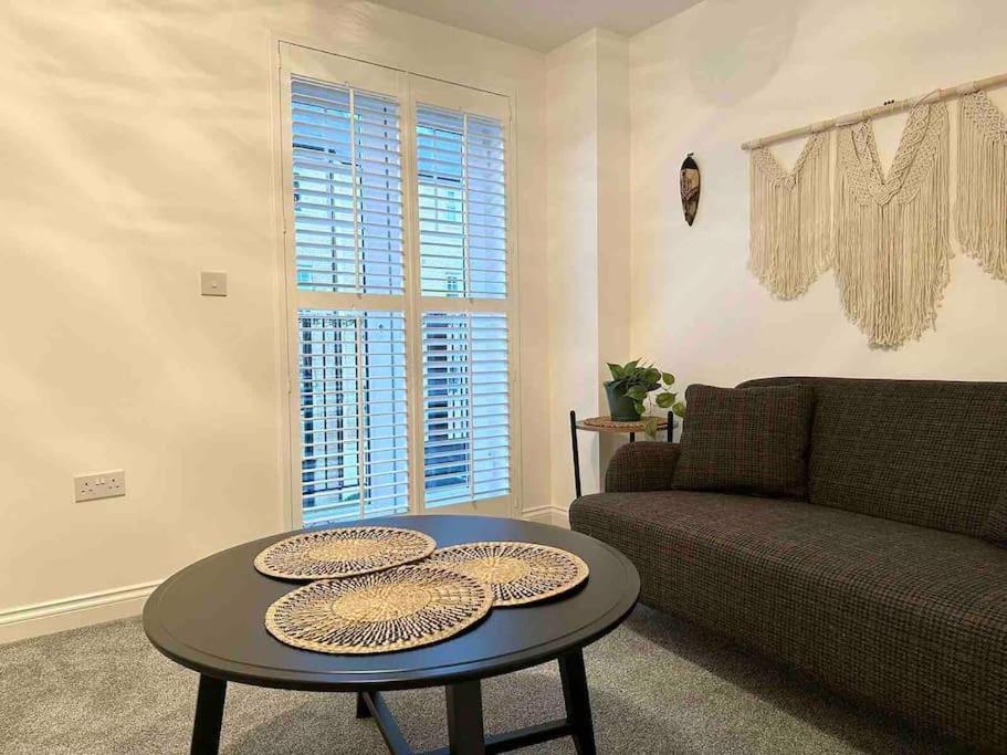 Serene Home Ideally Connected To Central London Бромлі Екстер'єр фото